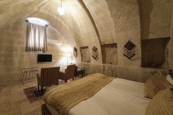 Room 20 of 180