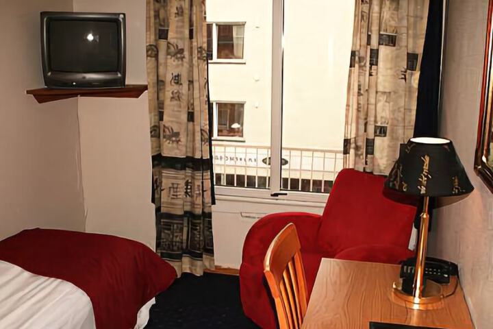 Photo 3