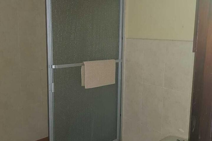 Room 12 of 17