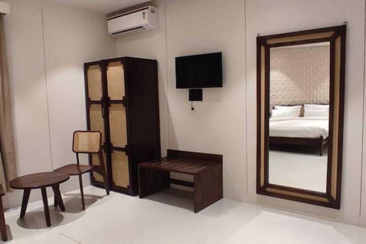 Room 21 of 72