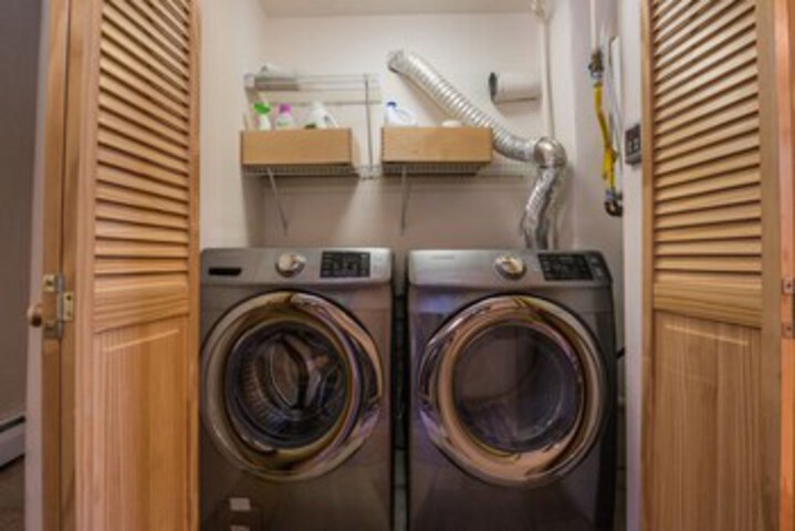 Laundry 39 of 105
