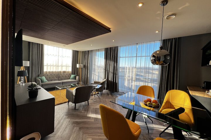 Room 28 of 53