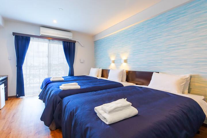 Room 7 of 33