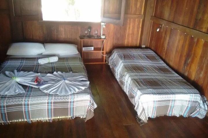 Room 8 of 10