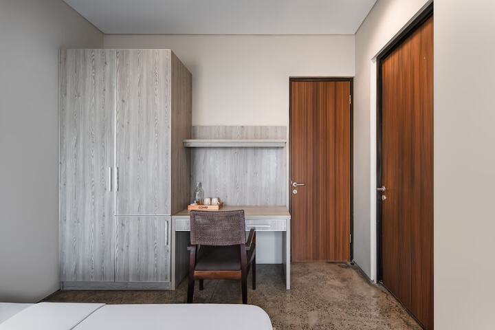 Room 5 of 24