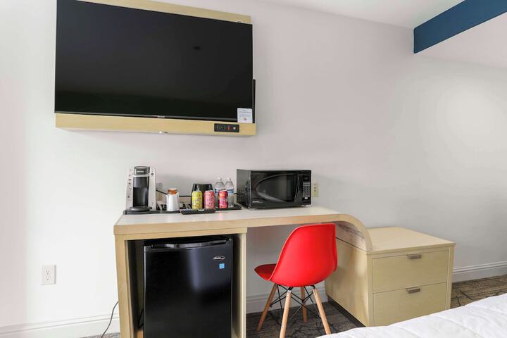 Room 15 of 43