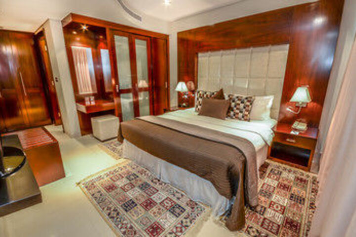 Room 42 of 59