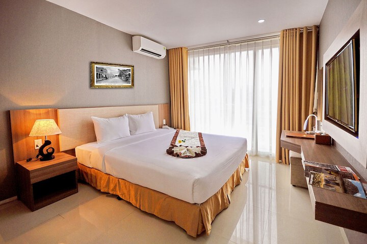Room 22 of 65
