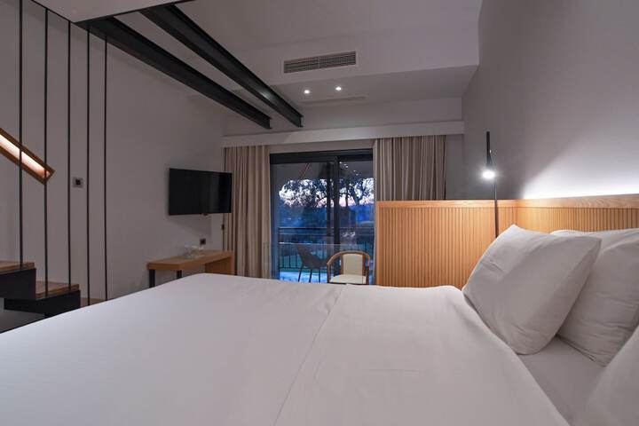 Room 7 of 69
