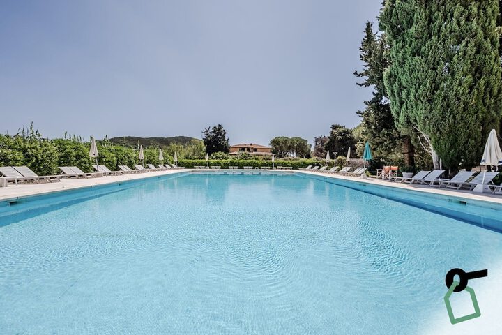 Pool 20 of 59