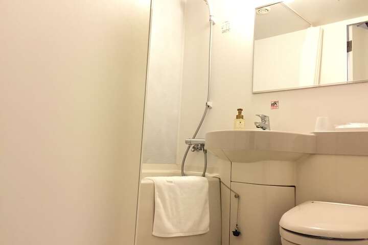 Room 19 of 34