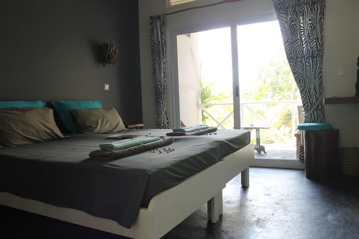 Room 5 of 39