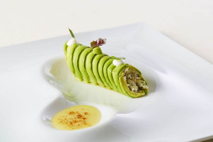 Dining 45 of 76