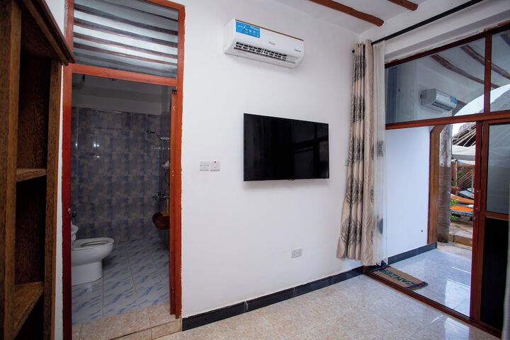 Room 14 of 49