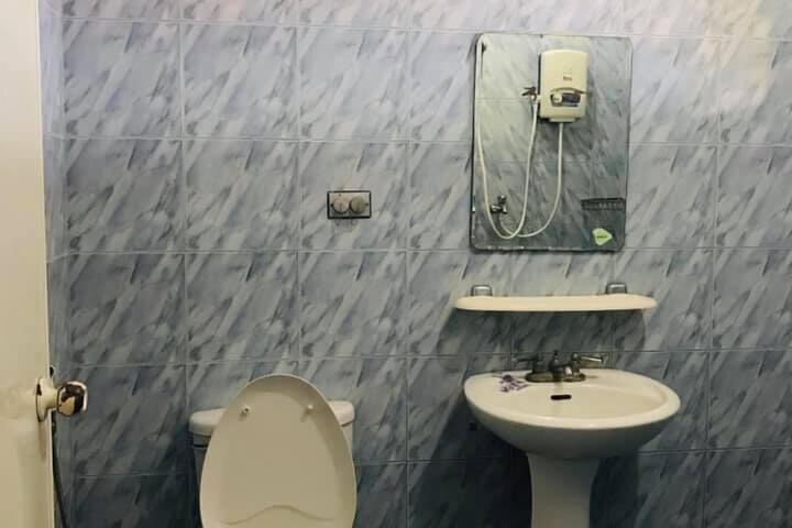 Room 4 of 14