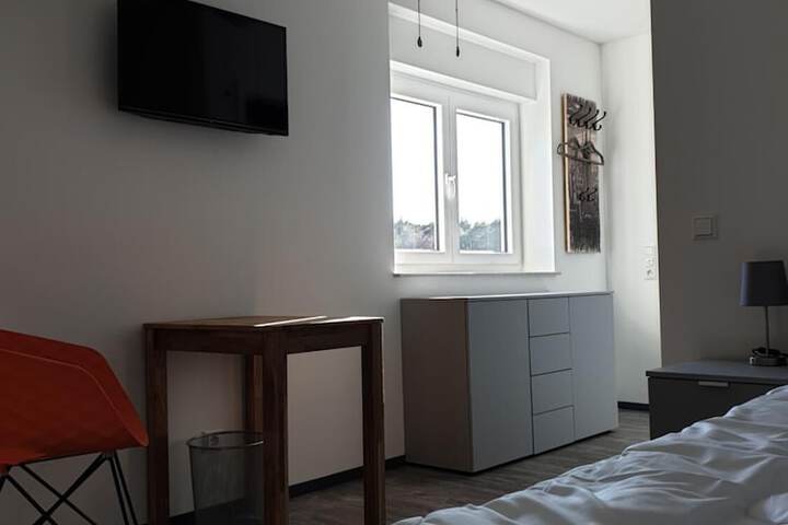 Room 9 of 30