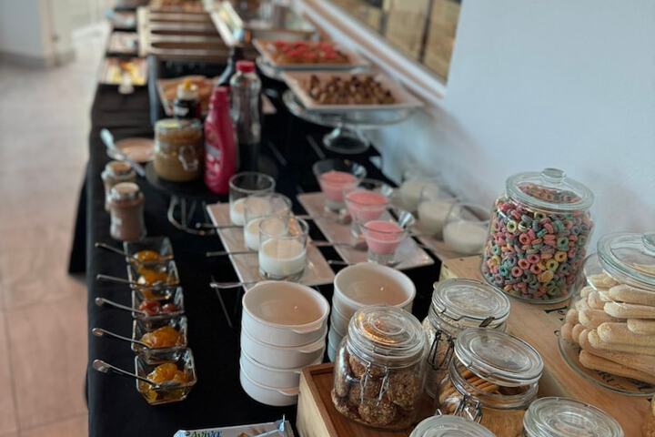 Breakfast/Coffee Service 16 of 25