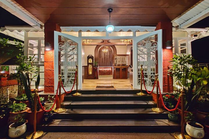 Hotel 122 of 125