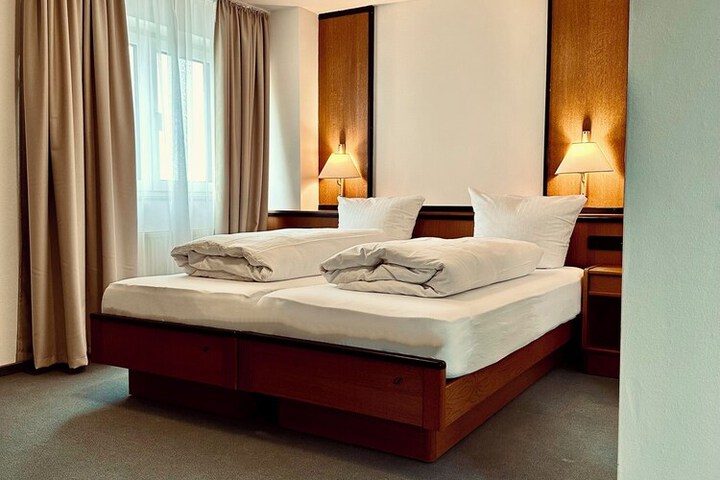 Room 40 of 63