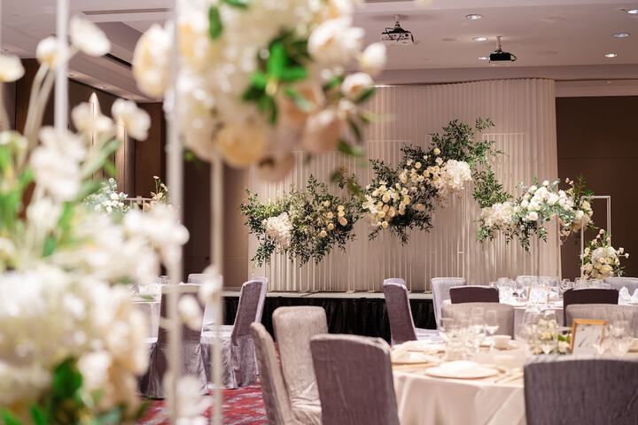 Ballroom/Hall 88 of 107