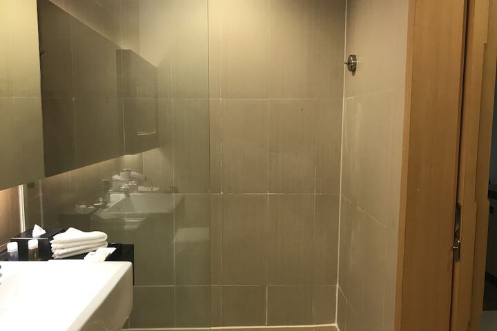 Room 60 of 74