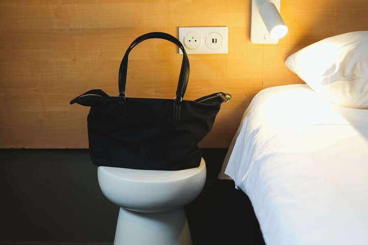Room 4 of 75