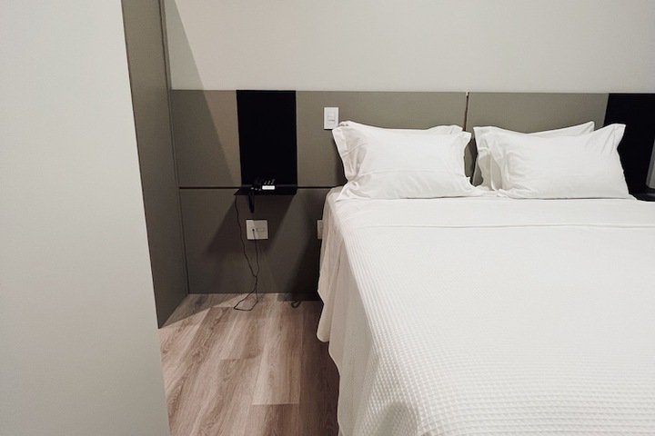 Room 14 of 26