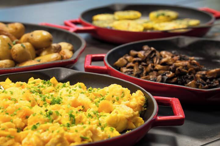 Breakfast buffet
