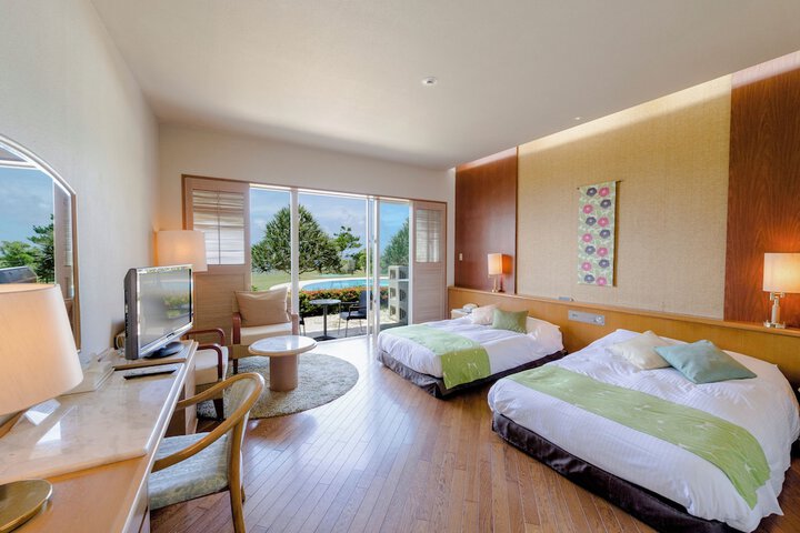 Room 9 of 34