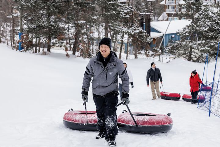 Snow tubing