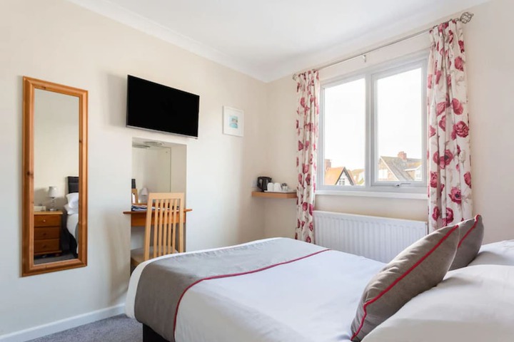 Room 15 of 131