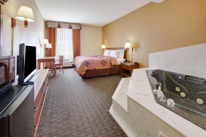 1 King Bed (3 of 5)
