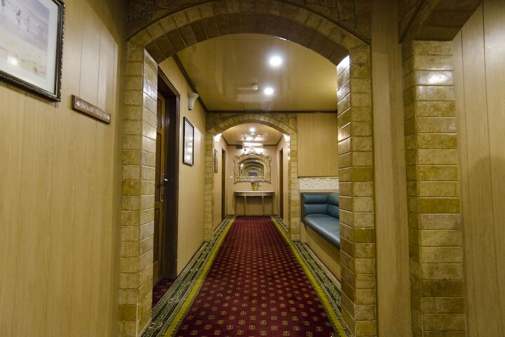 Ballroom/Hall 24 of 26