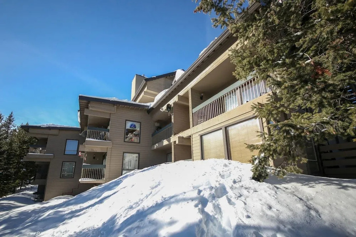 Exterior of Big Sky - Stillwater 1021