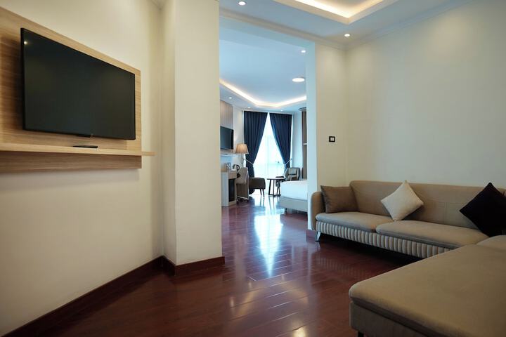 Room 34 of 73