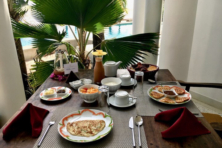 Breakfast/Coffee Service 71 of 95