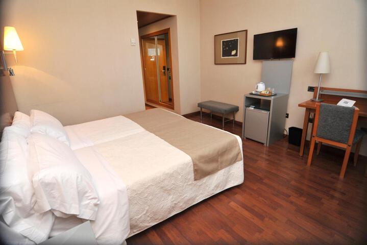 Room 15 of 51