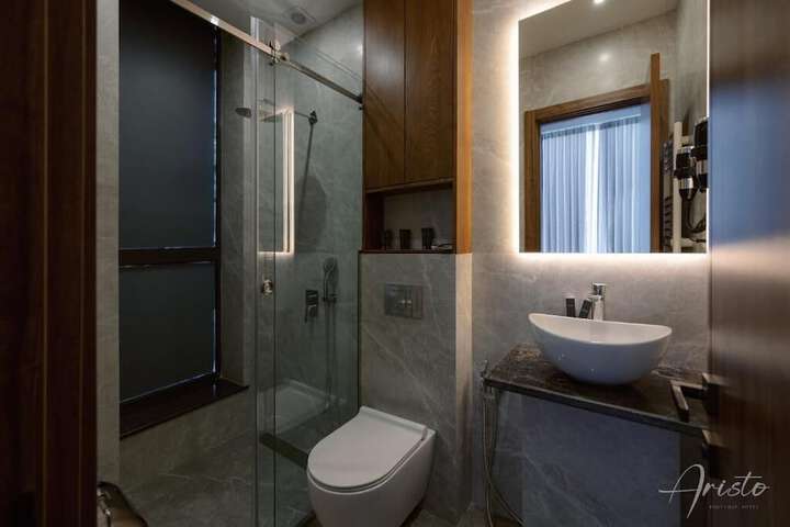 Room 18 of 22