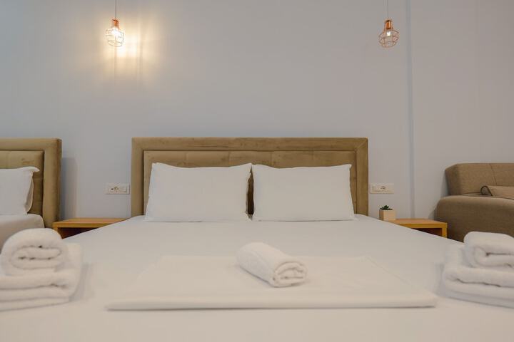 Room 17 of 30