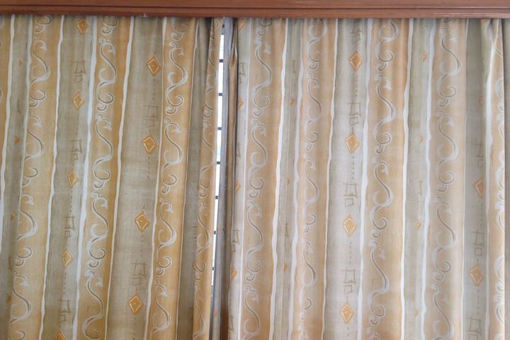 Room 12 of 21