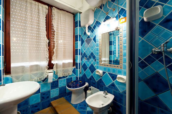Room 16 of 25