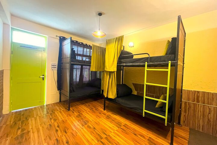 Room 2 of 17