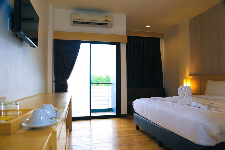 Room 16 of 39