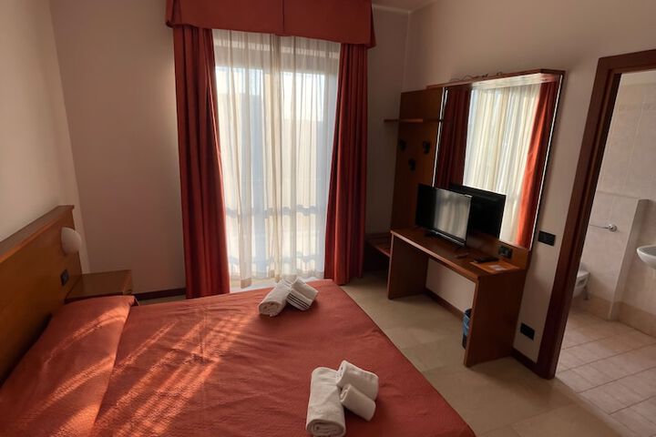 Room 17 of 29