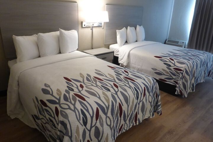 Deluxe 2 Double Beds (2 of 6)