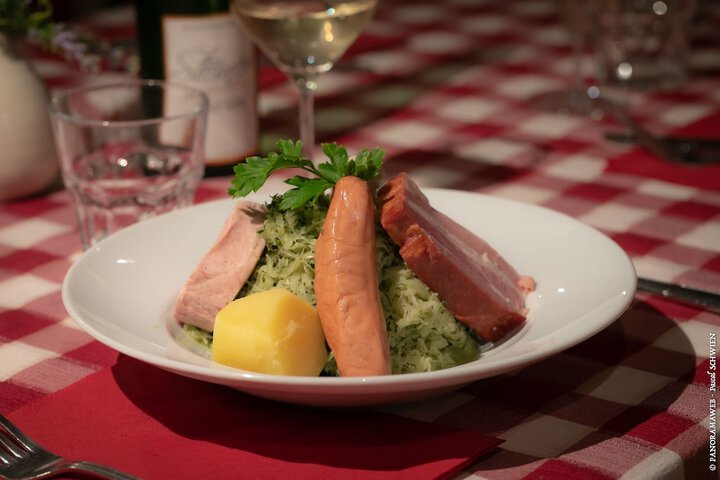 Dining 66 of 96