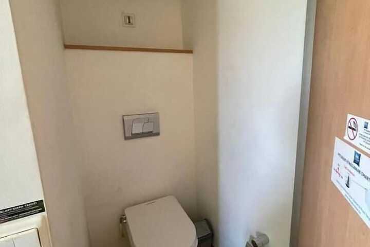 Clean Restrooms