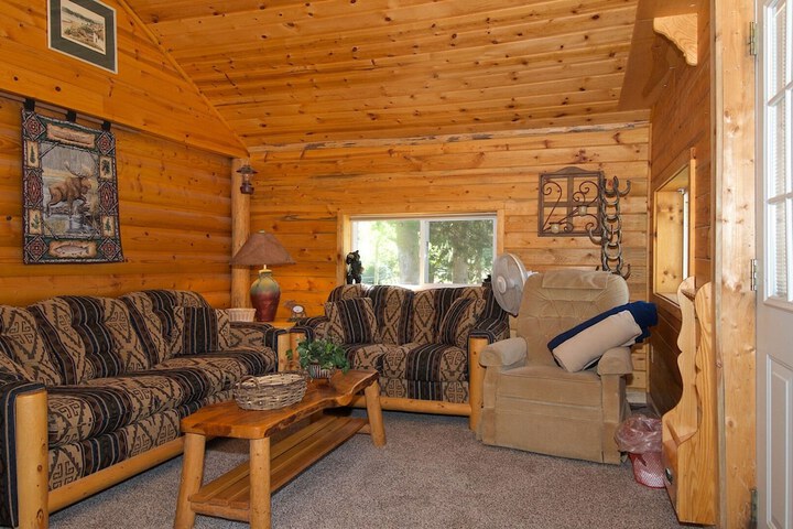 Room 8 of 27