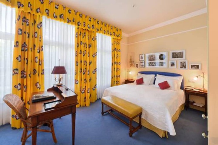 Room 21 of 86