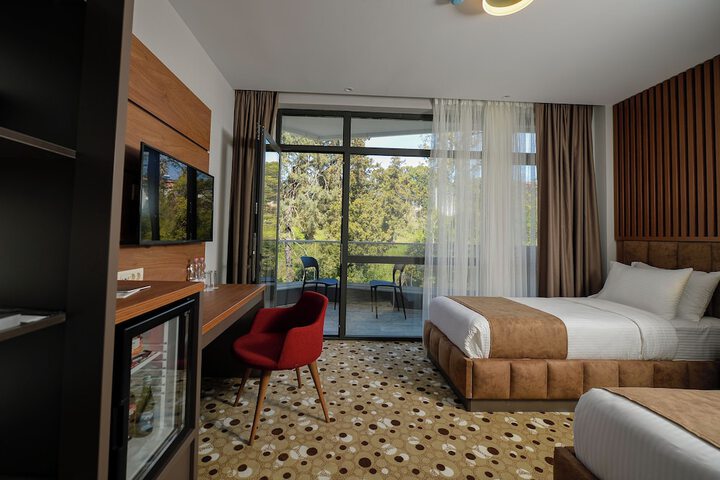 Room 4 of 47
